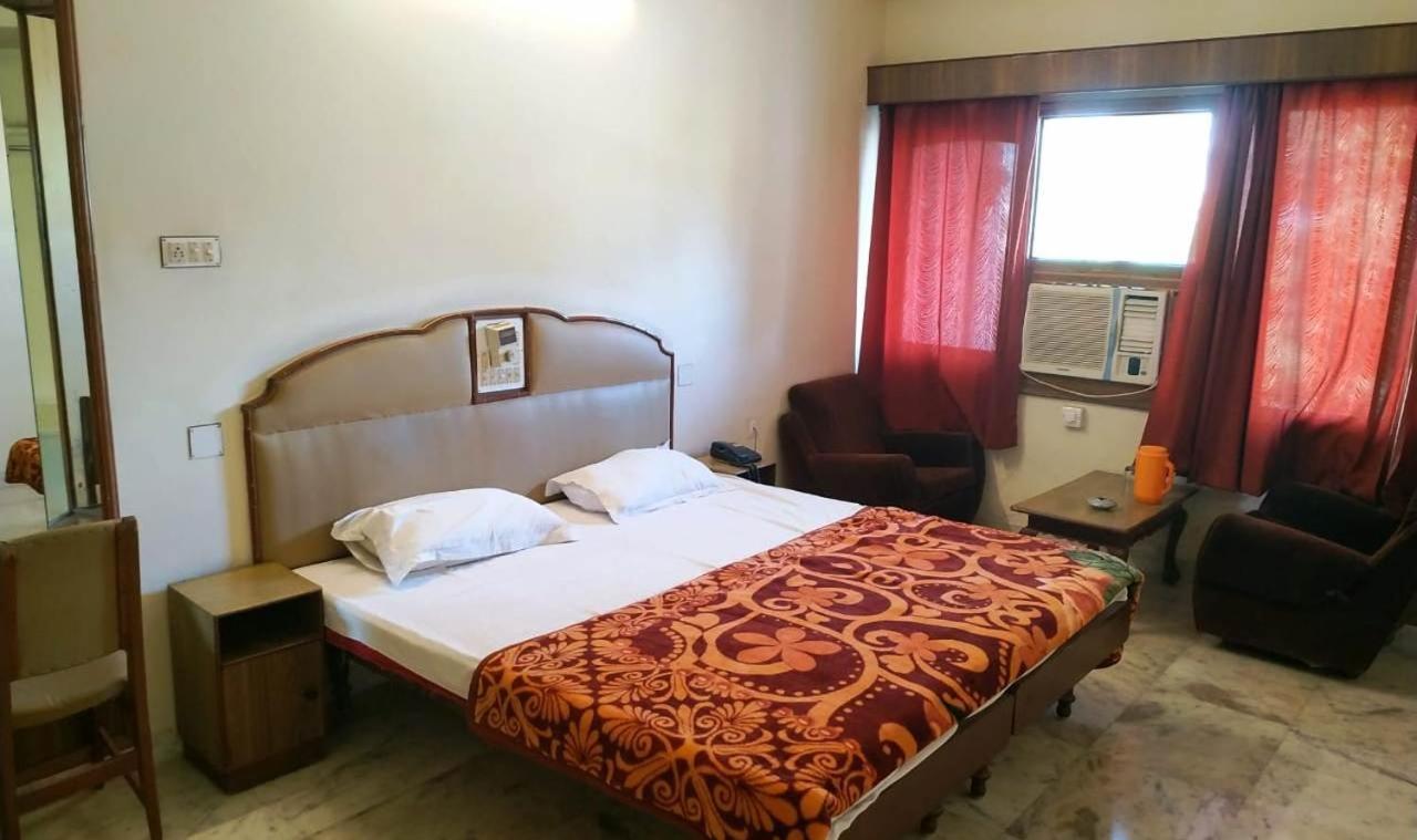 Hotel Vinayakam Udaipur Exterior photo